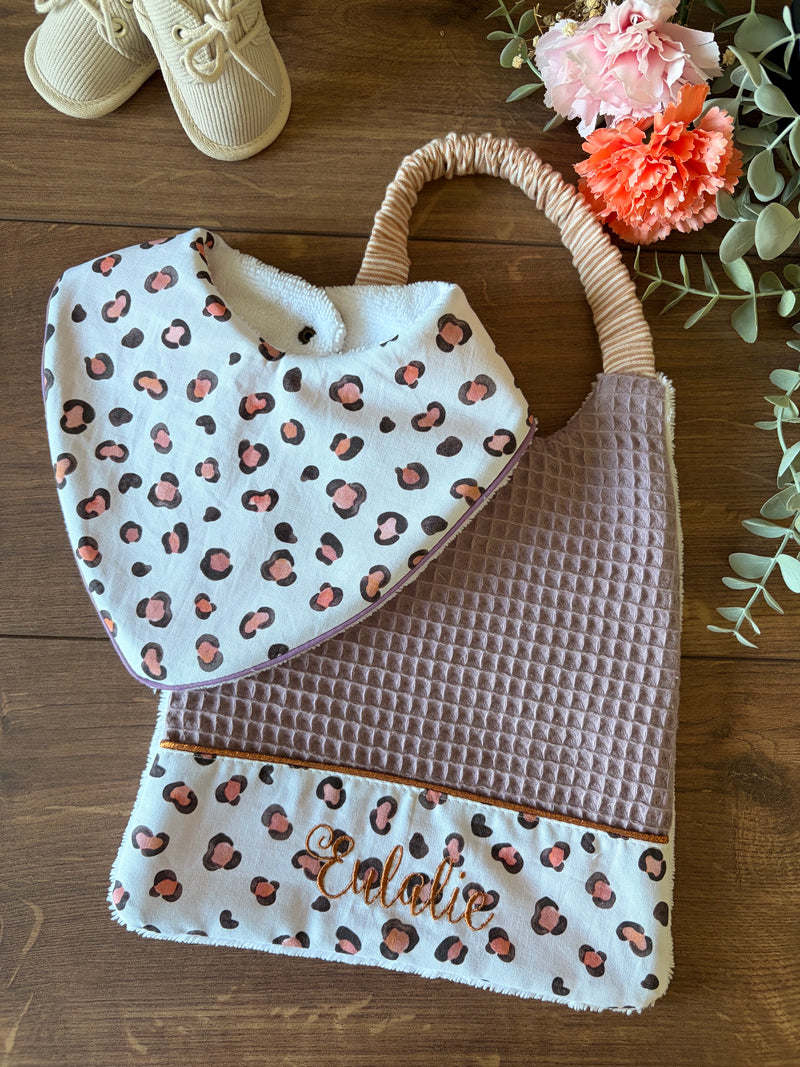 Lot Bavoir bébé + Serviette imperméable à personnaliser